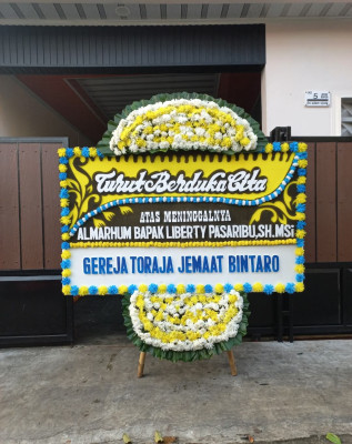 Papan Bunga Duka di Plosoklaten