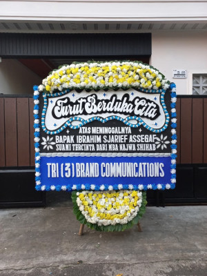 Papan Bunga Duka di Plosoklaten